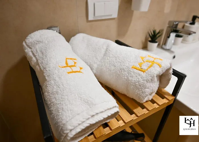 Luxury Hills Spa&wellness 아파트 *