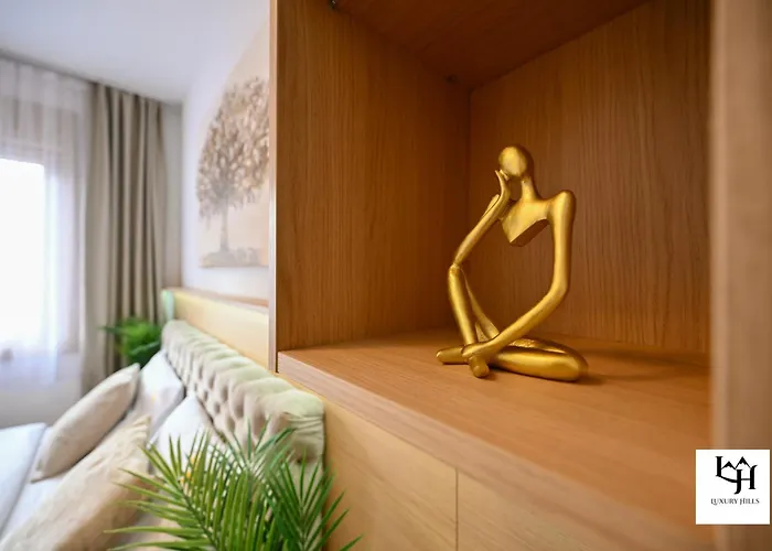 Luxury Hills Spa&wellness 아파트 *